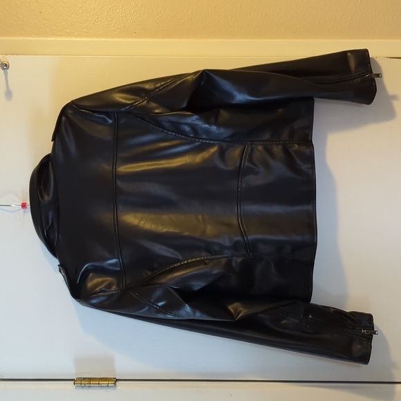 Bagatelle Collection Black Vegan Leather Jacket - Picture 5 of 7